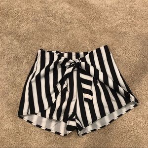 striped flowy shorts